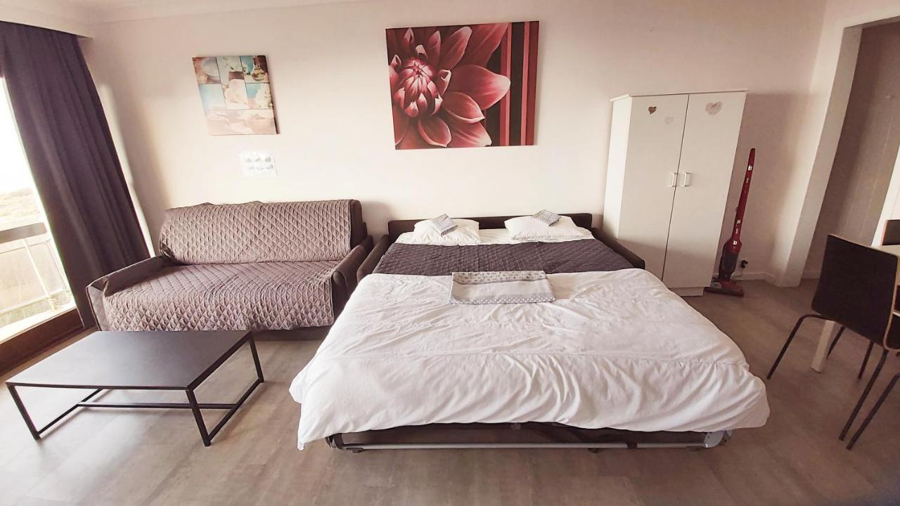 Studio Met Zeezicht บลังเคนเบอร์เก ภายนอก รูปภาพ